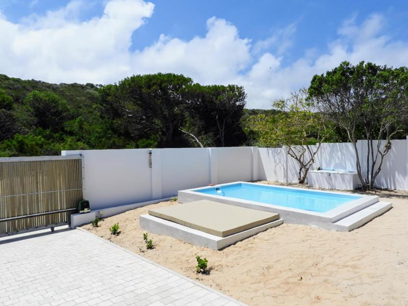 2 Bedroom Property for Sale in Kleinkrantz Western Cape